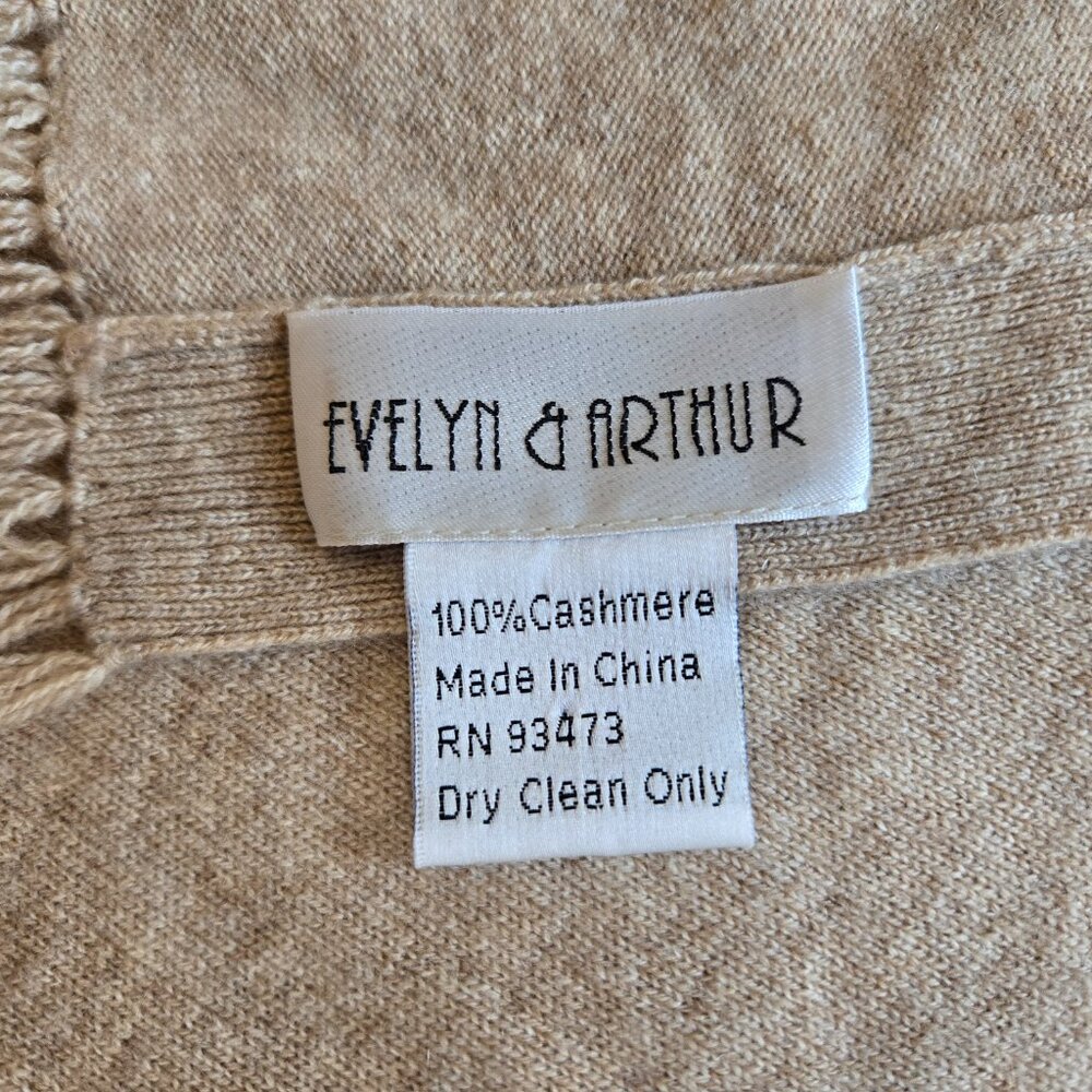 NWOT Evelyn & Arthur Fringed Cashmere Wrap - Picture 4 of 7